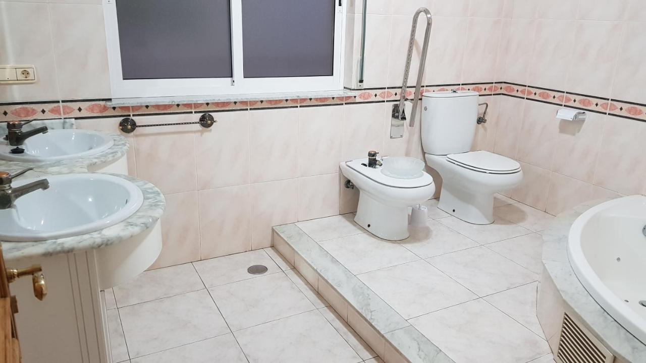 Apartamentos Shalom Ribadeo Ngoại thất bức ảnh